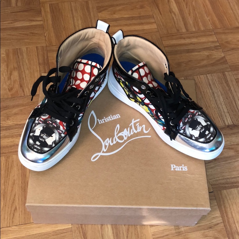 Sneakers